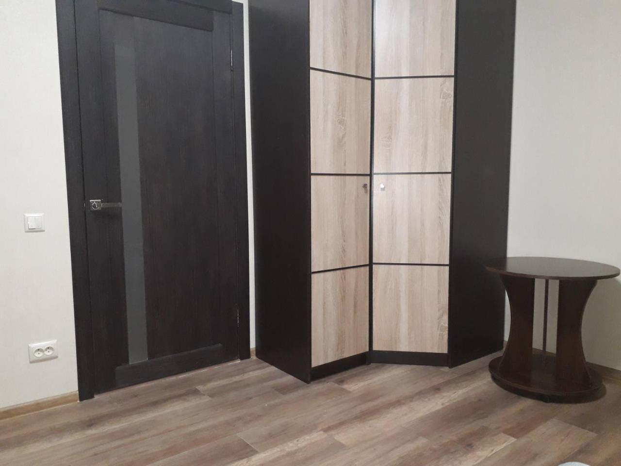Apartment 30 M2 On Sergei Esenin 11 Harkov Kültér fotó