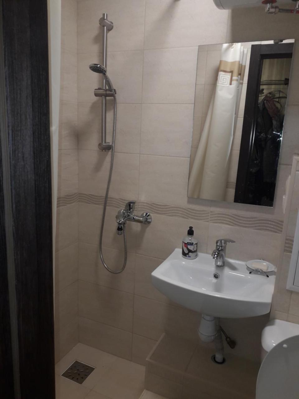 Apartment 30 M2 On Sergei Esenin 11 Harkov Kültér fotó