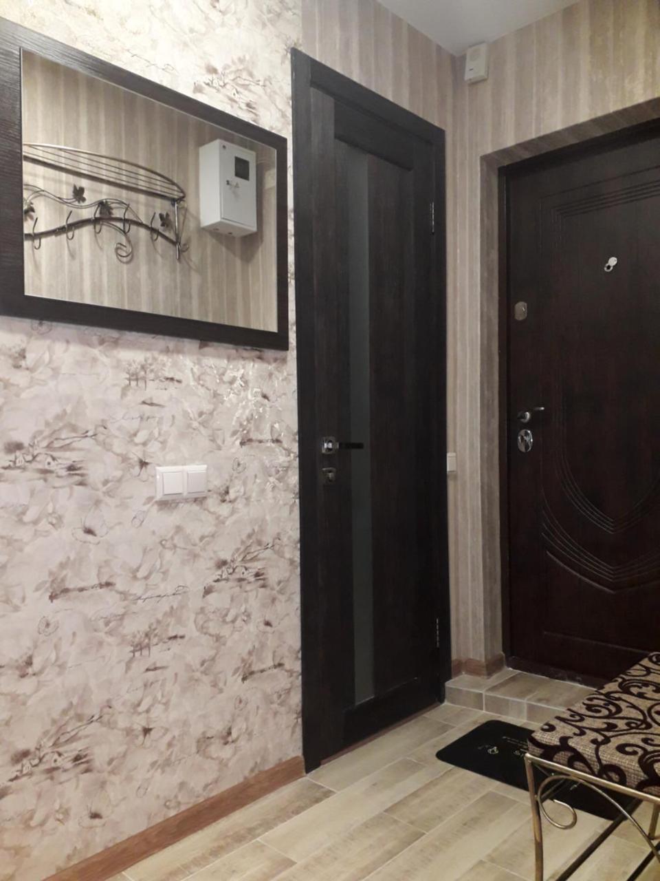 Apartment 30 M2 On Sergei Esenin 11 Harkov Kültér fotó