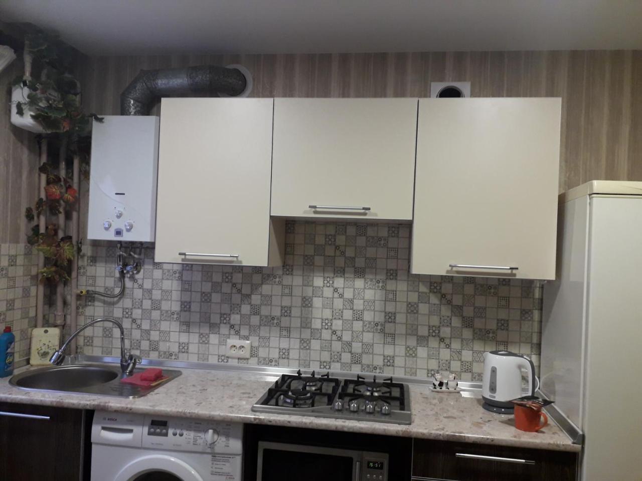 Apartment 30 M2 On Sergei Esenin 11 Harkov Kültér fotó