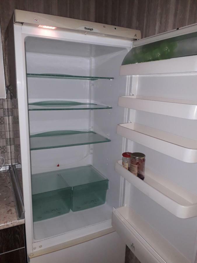 Apartment 30 M2 On Sergei Esenin 11 Harkov Kültér fotó